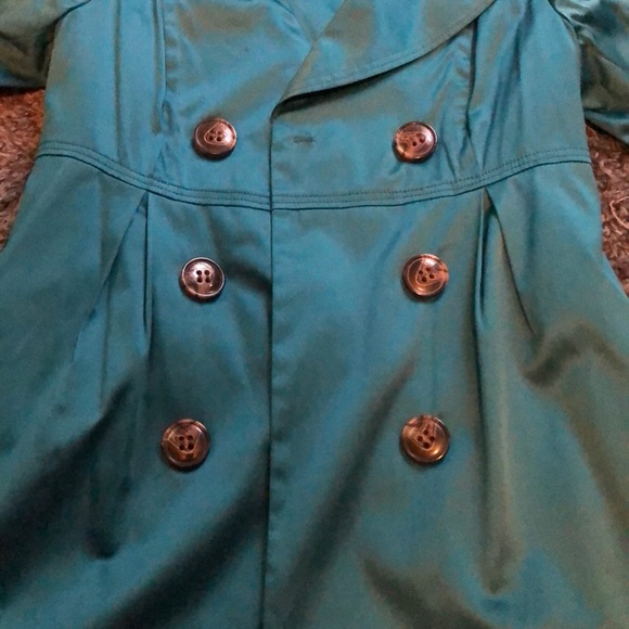Coat - Picture 2 of 4